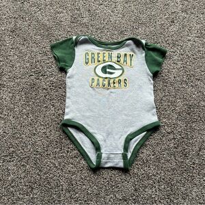 FINAL SALE 3/31/26 NFL Green Bay Packers Short Sleeve Onesie, Size 18 Months